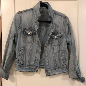 Aritzia denim jacket. Like new condition.